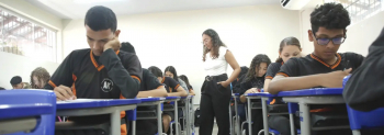 Notícia: Escolas Estaduais realizam provas do Sistema de Avaliação da Educação Básica (Saeb)